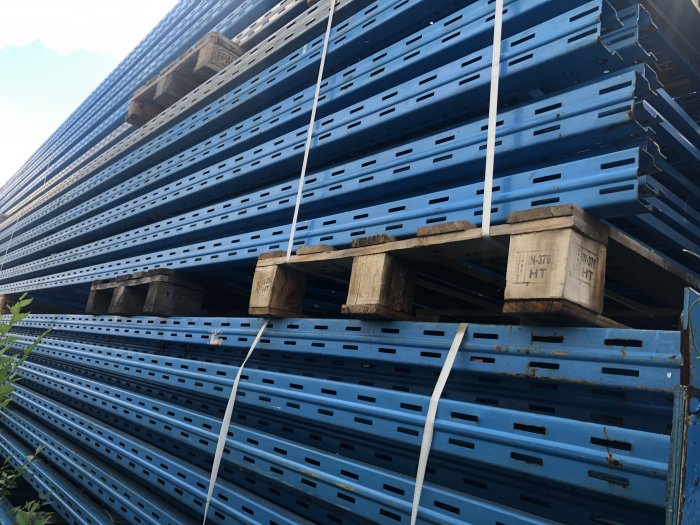 Hilo pallet racking