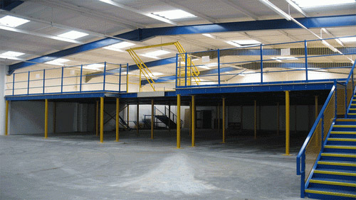 SLH Kft. - Pódium